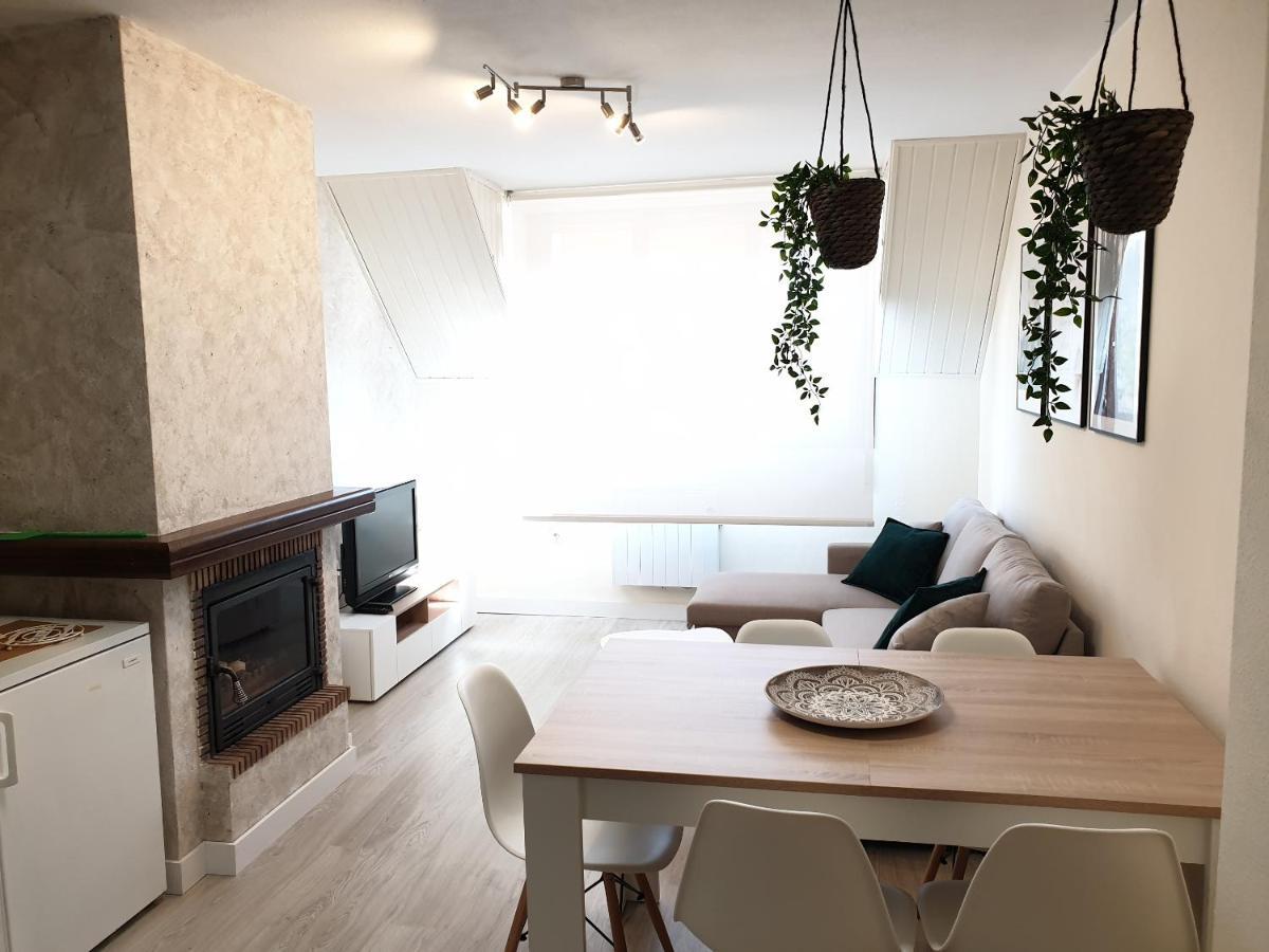 Apartamento Alba Хака Экстерьер фото
