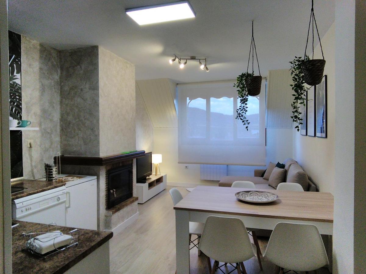Apartamento Alba Хака Экстерьер фото