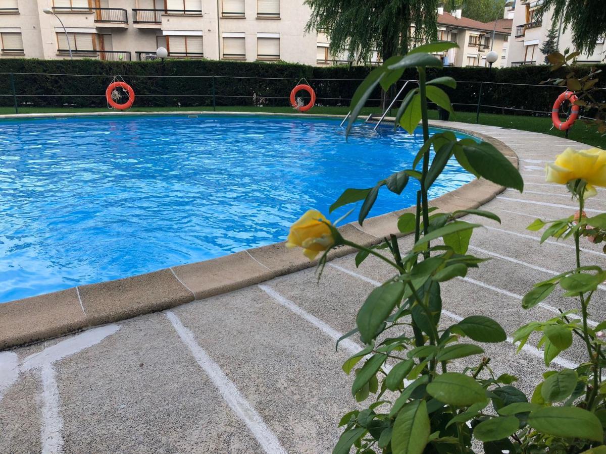 Apartamento Alba Хака Экстерьер фото